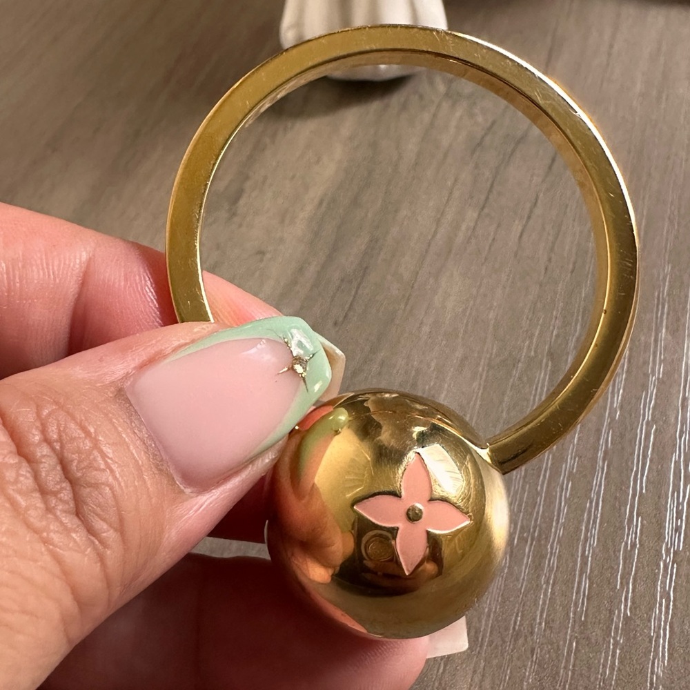 Louis Vuitton LV Circle Bag Charm / Key Holder - Picture 4 of 7